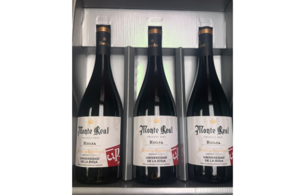 Caja de Vino con 3 Botellas de Crianza DOC Rioja